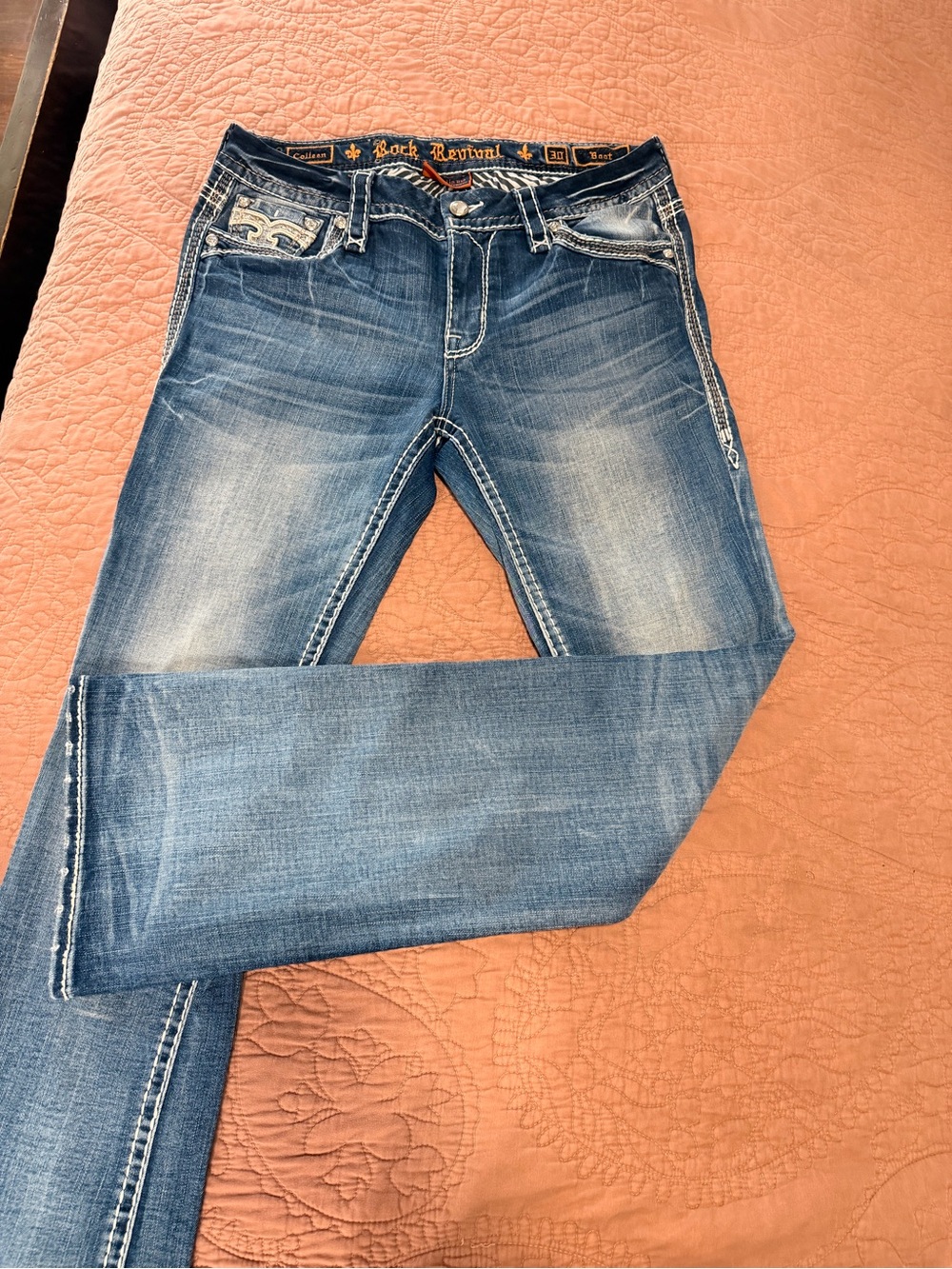Rock Revival Straight Leg Jeans in Faded Blue Wash